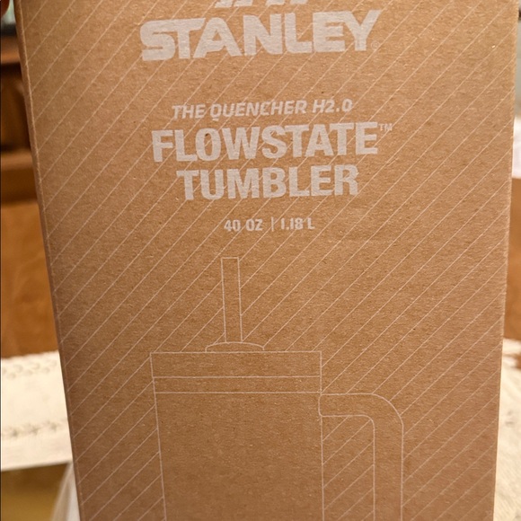 Stanley Pink Insulated Quencher Tumbler with Handle 40. oz - Picture 10 of 11